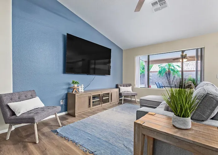 Sunny Serenity: Mesa Masterpiece Holiday home *