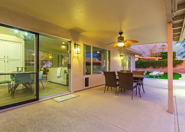 Sunny Serenity: Mesa Masterpiece Holiday home *