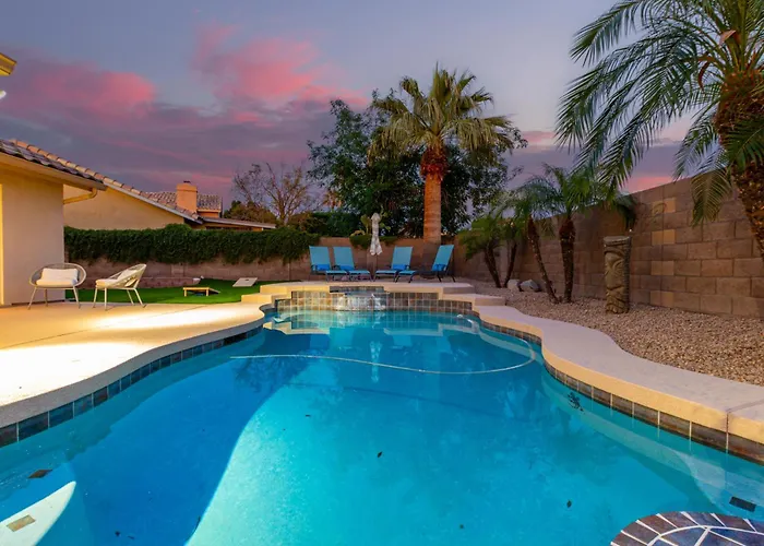Sunny Serenity: Mesa Masterpiece Fountain of the Sun