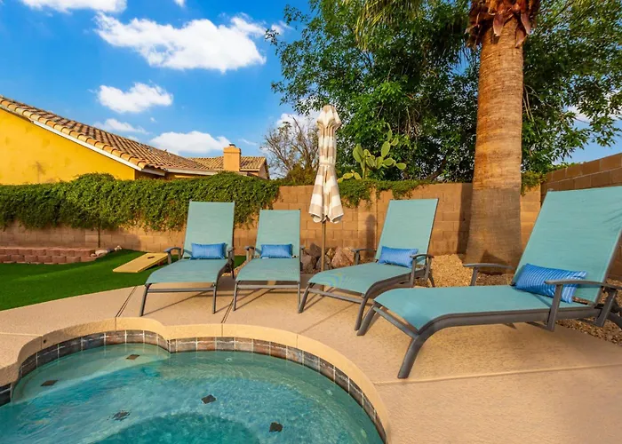 Sunny Serenity: Mesa Masterpiece Fountain of the Sun
