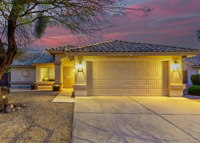 Sunny Serenity: Mesa Masterpiece Holiday home Fountain of the Sun